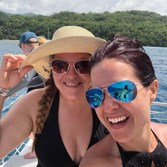 Meet your Posher, Lindsie - Picture 1 of 1